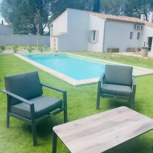 Hébergement de vacances La Maison D A Cote 8 A 10 Personnes, Carpentras